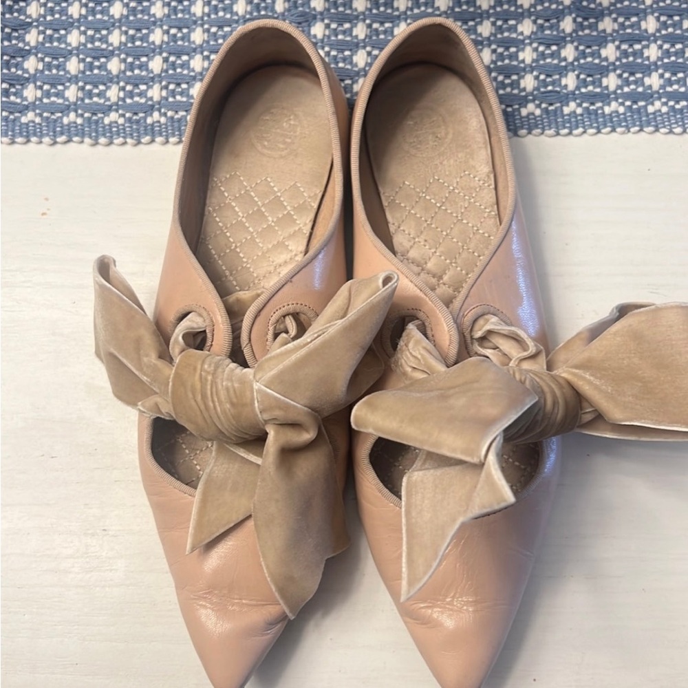 Tory Burch Pointed Clara Flat Size 9.5